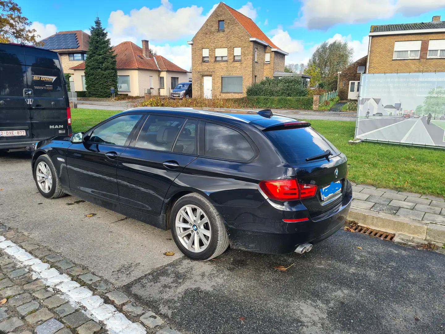 BMW 520 520d Touring Aut. Zwart - 2