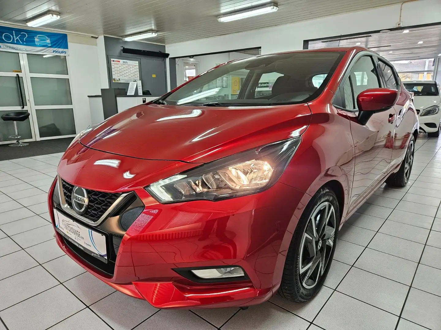 Nissan Micra N-Way AUT.*SHZ*PDC*WLAN*BT*2.Hand* Rot - 2