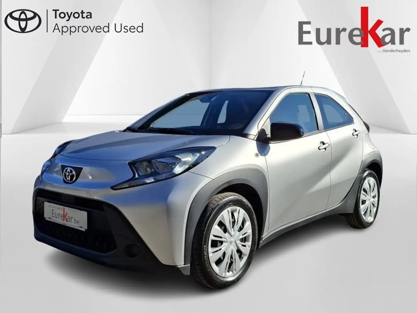 Toyota Aygo X 1.0 VVT-I X-PLAY Grijs - 1