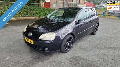 Volkswagen Golf 2.0 FSI Sportline