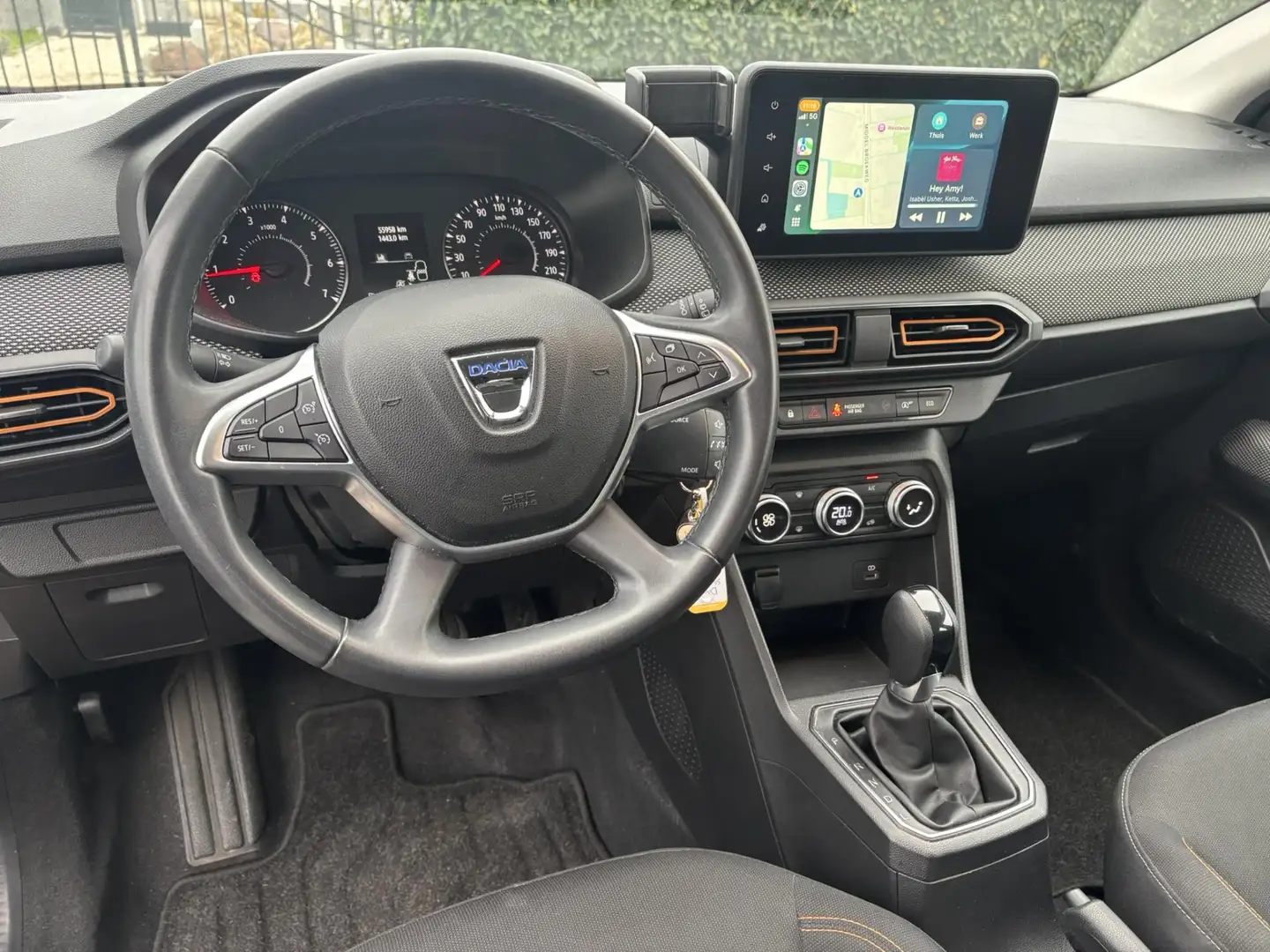 Dacia Sandero Stepway 1.0 TCe 90 Comfort | Automaat | Cruise con Orange - 2