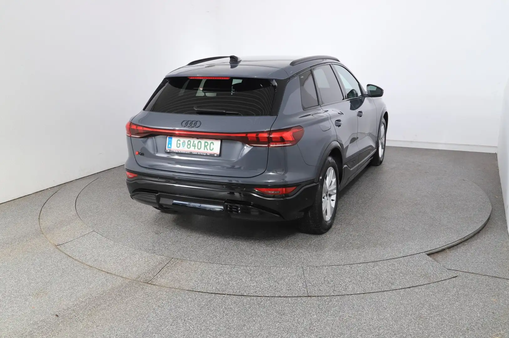 Audi Q6 e-tron quattro Gris - 2