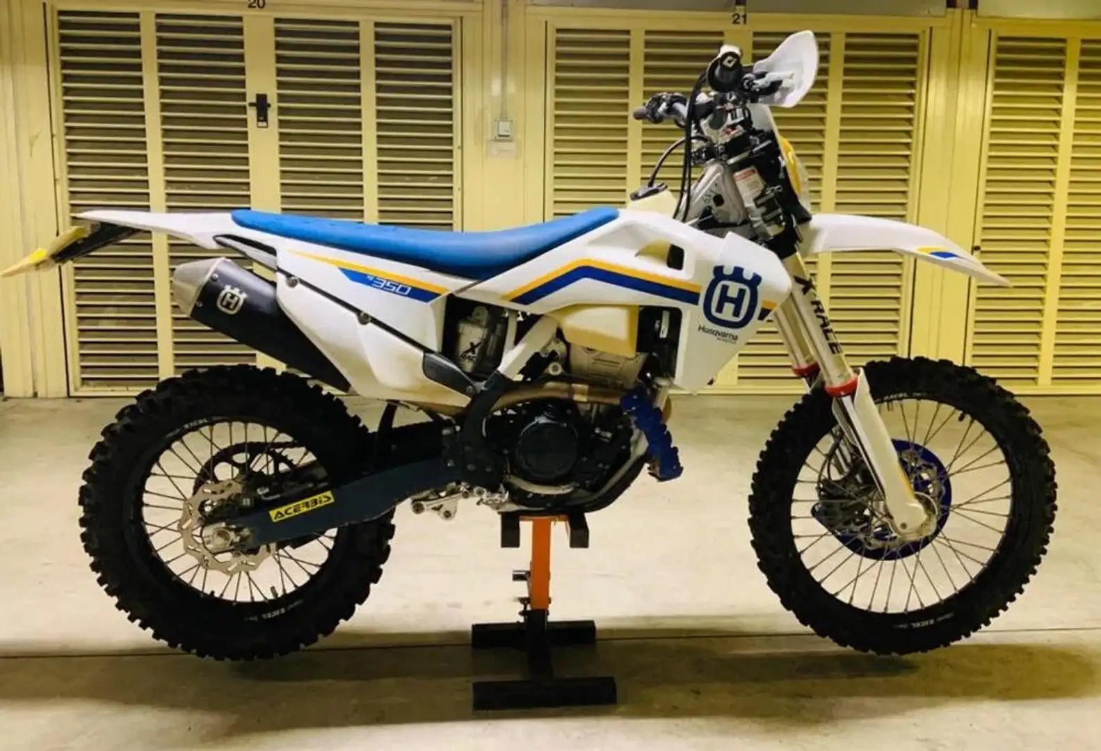 Husqvarna FE 350 Bílá - 1
