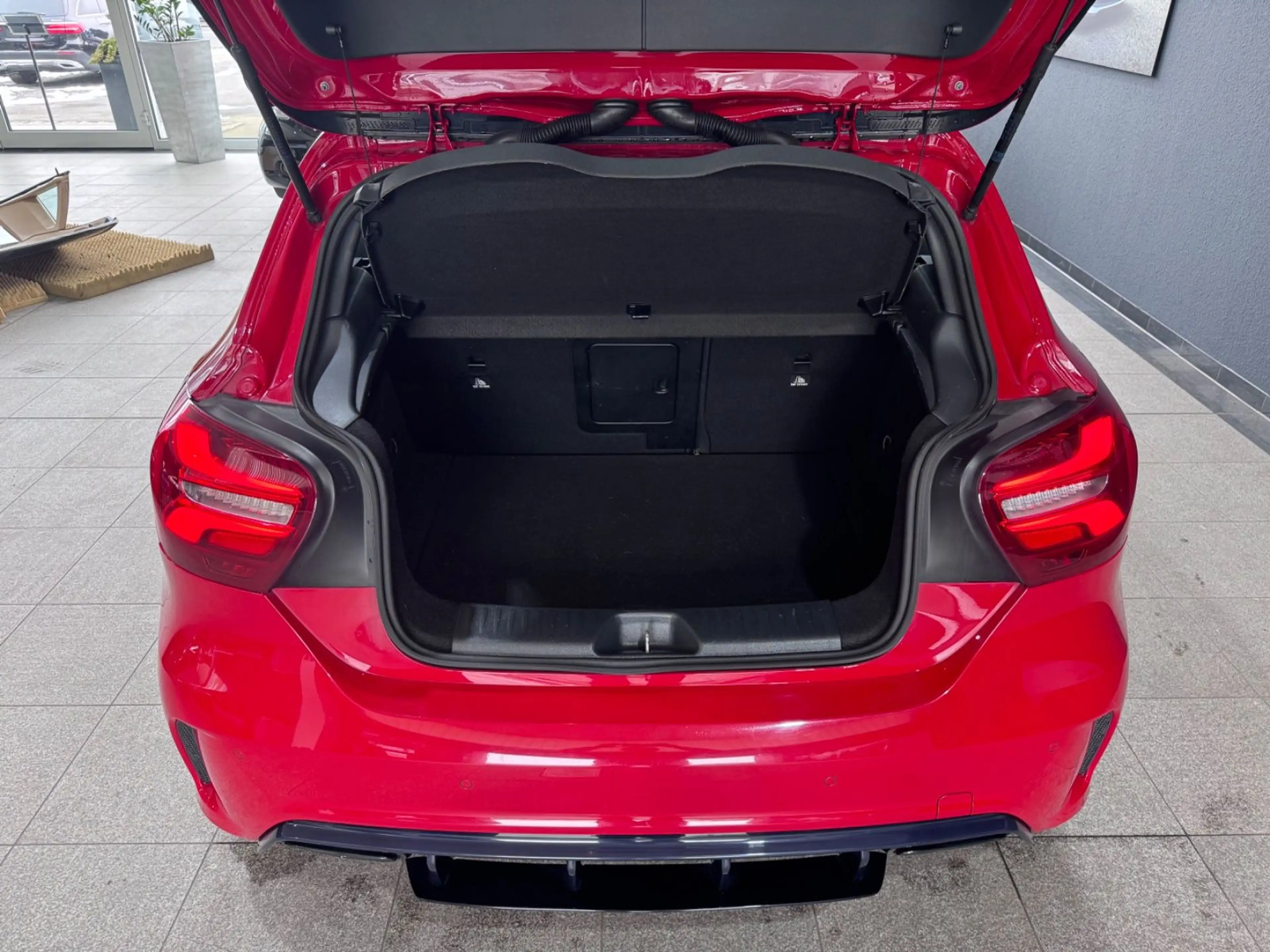 Mercedes-Benz A 45 AMG 4M*SOUNDSYSTEM*MEMORY*NIGHT*V-MAX 270 — photo 9