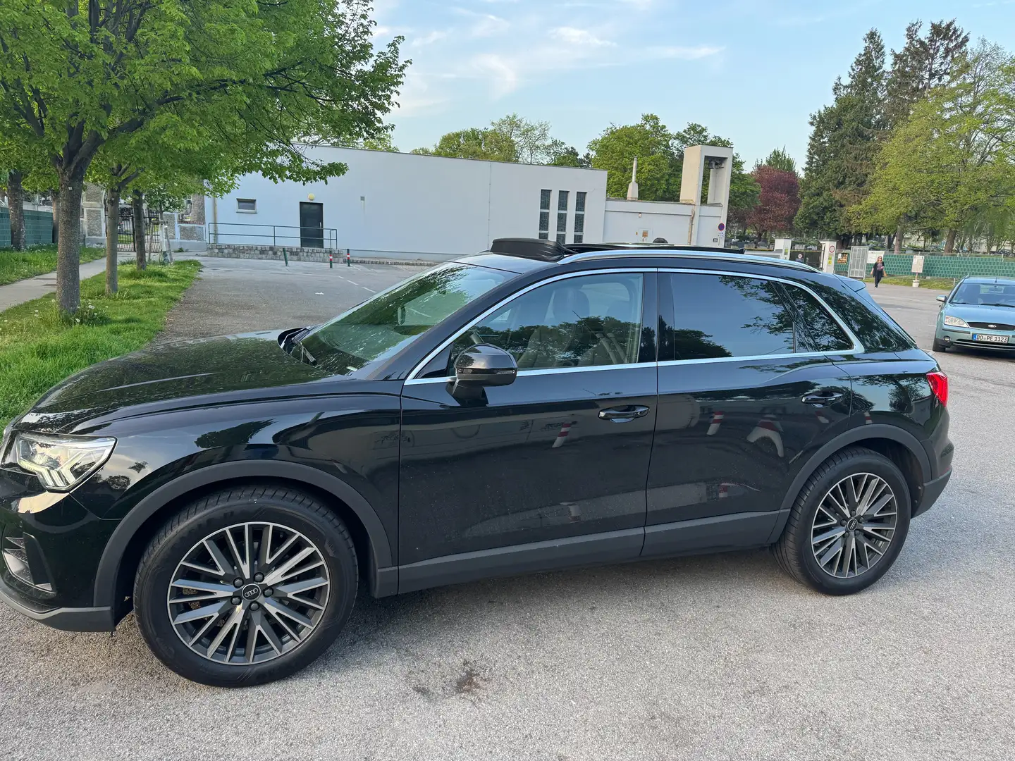 Audi Q3 35 TDI quattro intense S-tronic | Neuwagengarantie Schwarz - 1