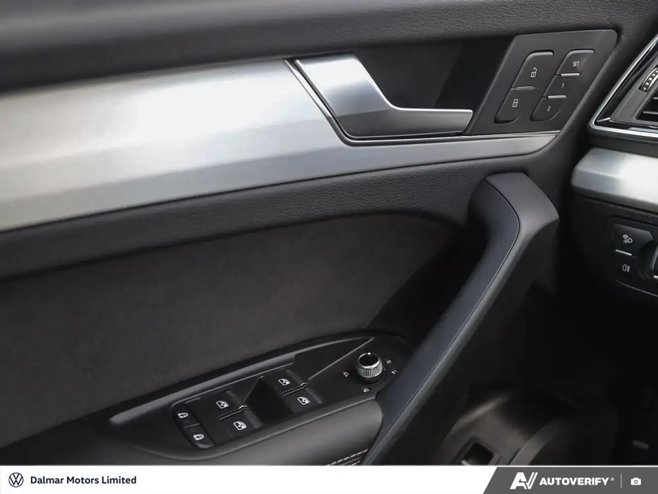 Audi SQ5 снимка Audi SQ5