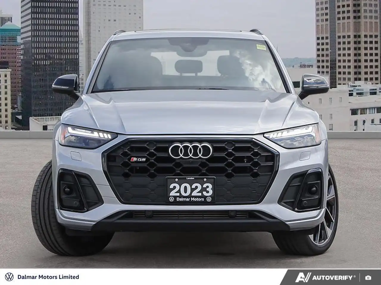 Audi SQ5 снимка Audi SQ5