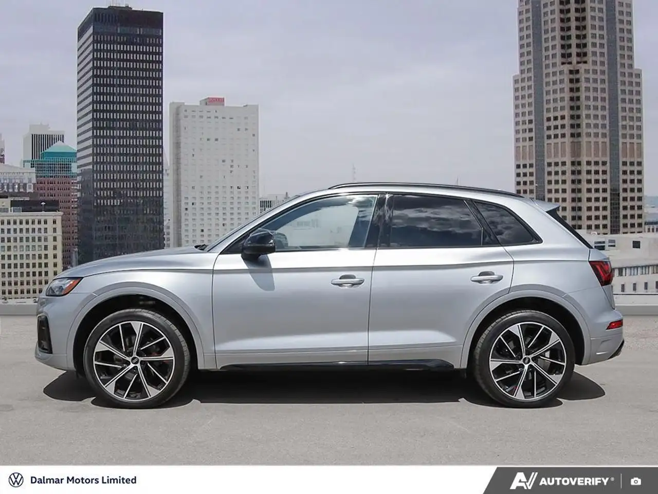 Audi SQ5 снимка Audi SQ5