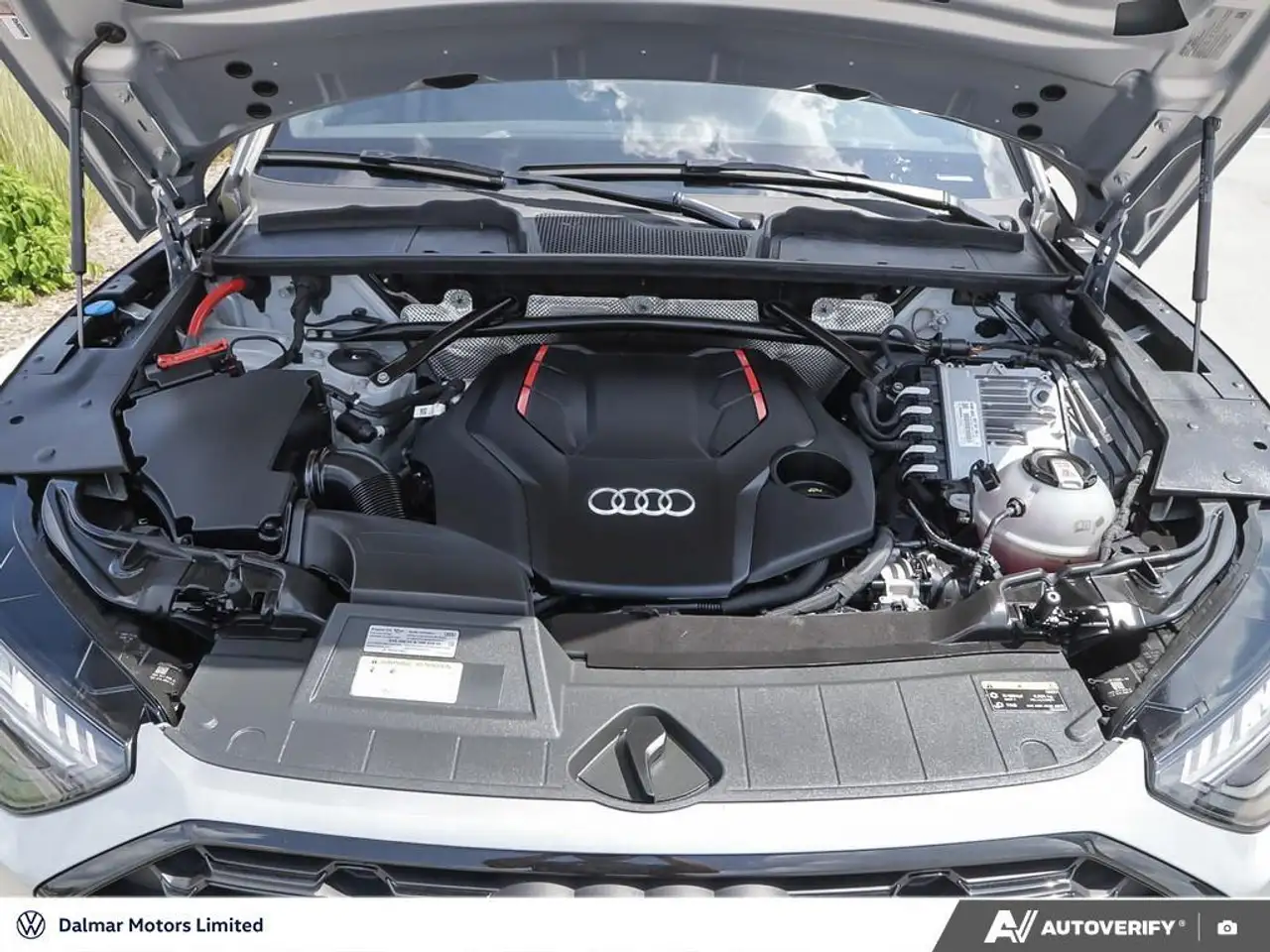Audi SQ5 снимка Audi SQ5
