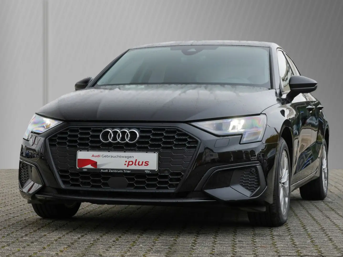 Audi A3 Sportback 40 TFSIe S-tronic Schwarz - 2