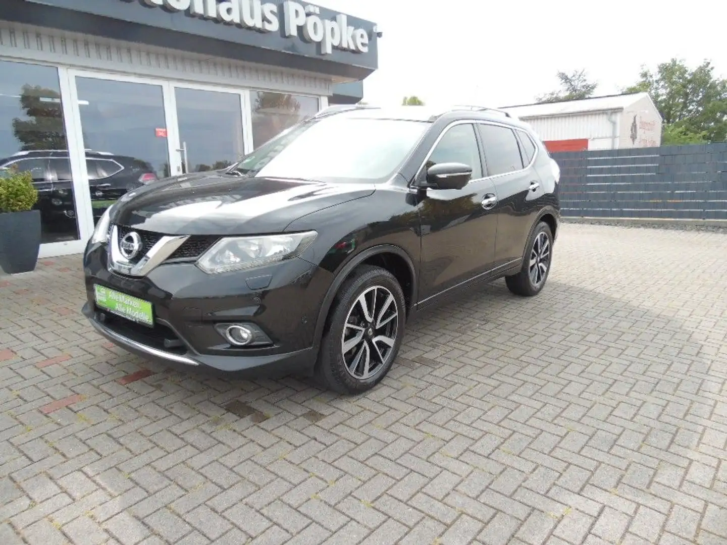 Nissan X-Trail ACENTA 1.6 dCi DPF AUTO Schwarz - 2