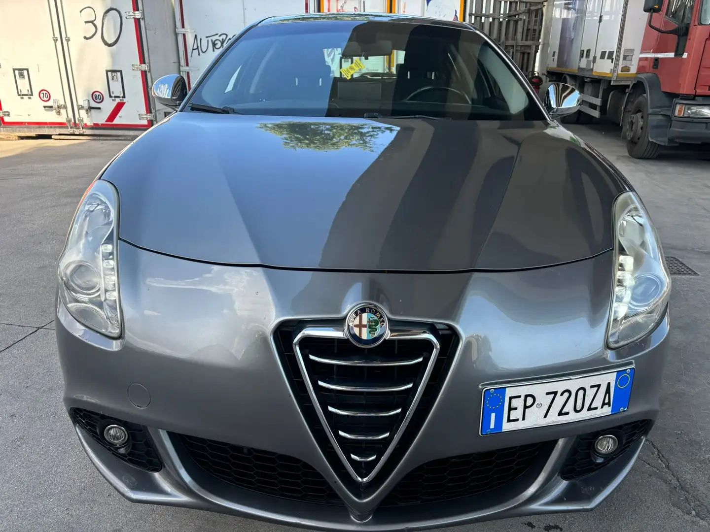 Alfa Romeo Giulietta Giulietta 1.6 JTDm-2 105 CV Exclusive Šedá - 2
