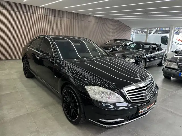 Mercedes-Benz S 400