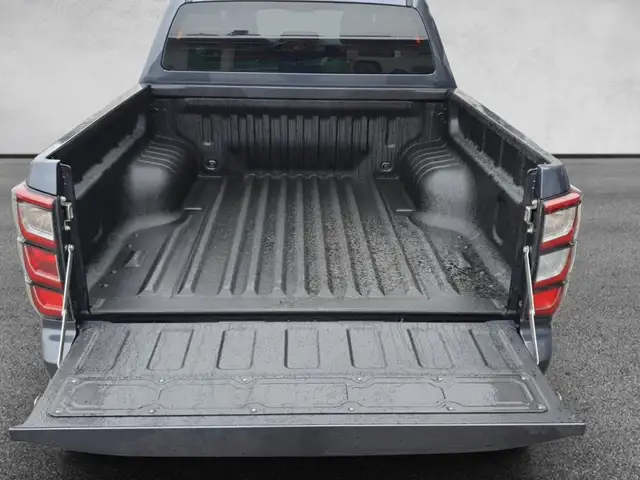 Isuzu D-Max Double Cab 4x4 V-Cross AT Ansicht 14