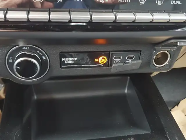 Isuzu D-Max Double Cab 4x4 V-Cross AT Ansicht 21