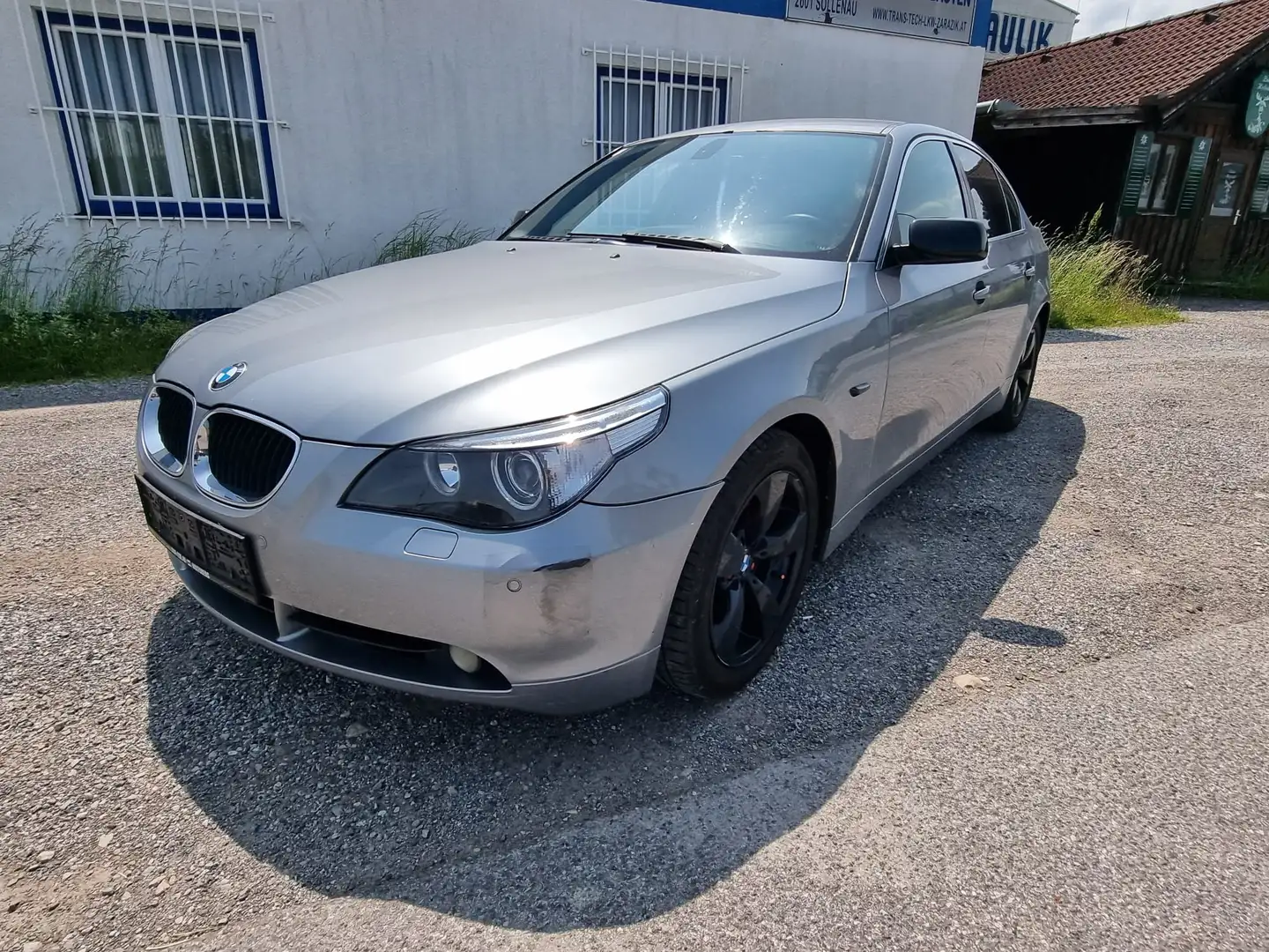 BMW 525 525i Österreich-Paket Grau - 1