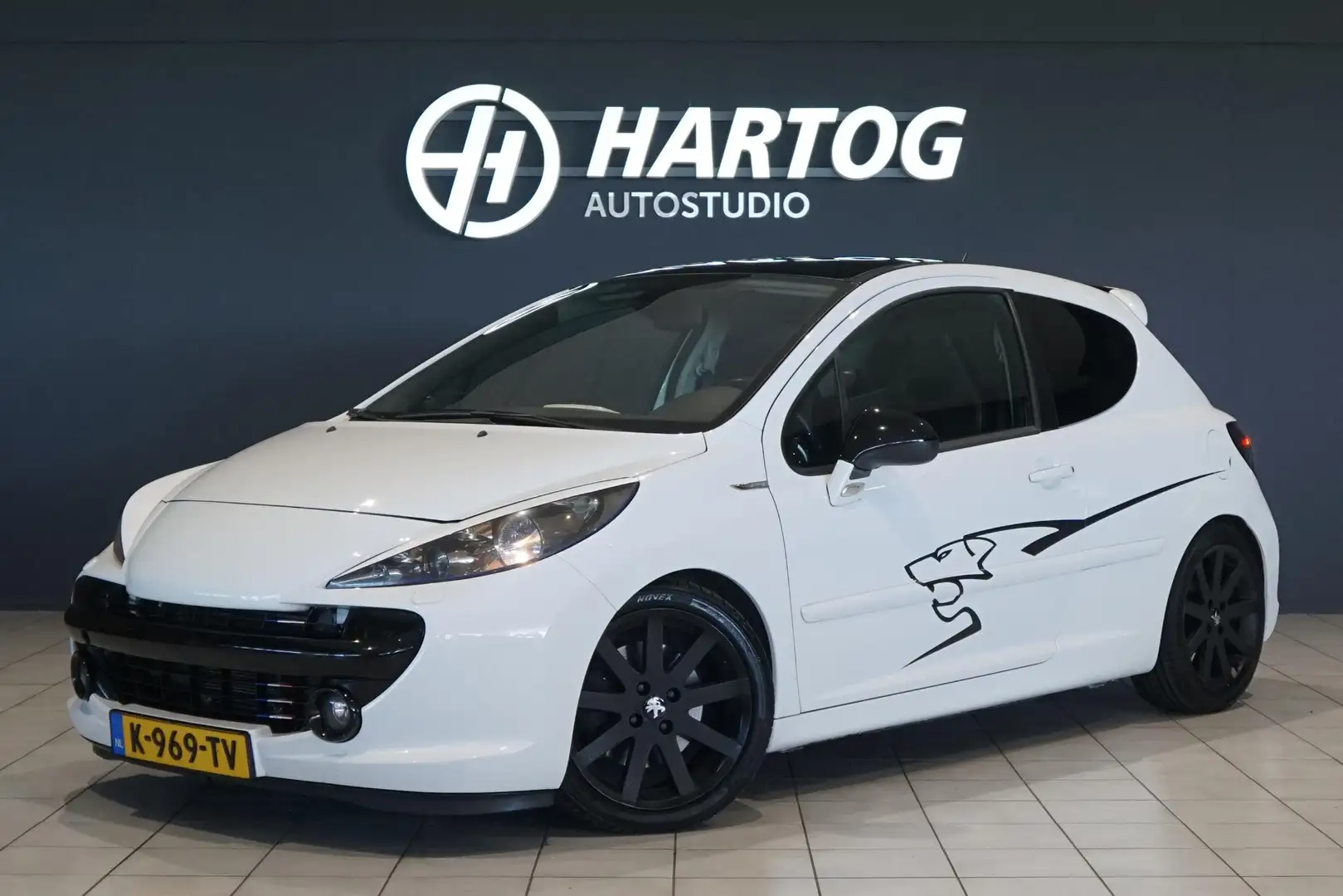 Peugeot 207 1.6-16V T RC 200PK + KUIPSTOELEN / PANORAMA Fehér - 1