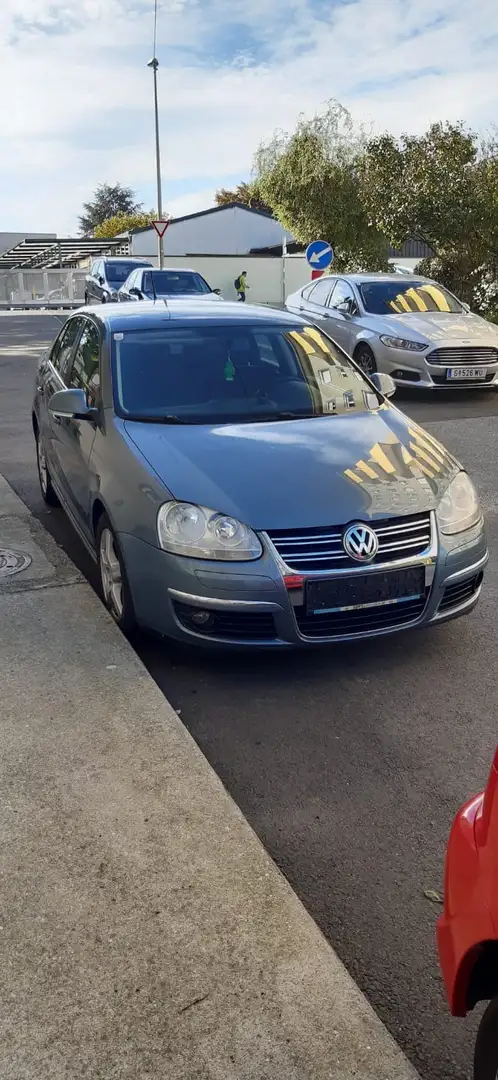 Volkswagen Jetta 1,6 Trendline TDI DPF - 1