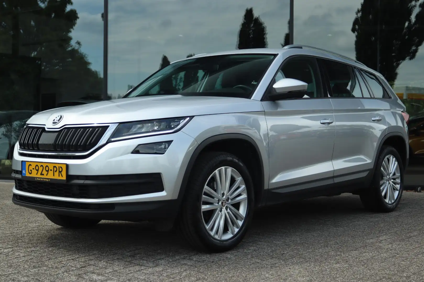 Skoda Kodiaq 1.5 TSI LIMITED BUSINESS EDITION AUT. | TREKHAAK | Gris - 1