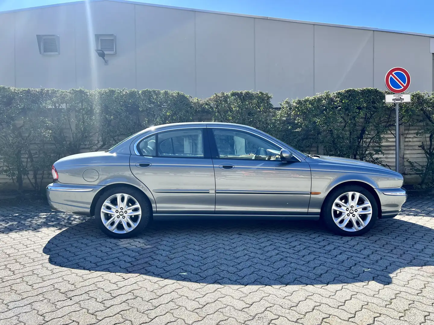 Jaguar X-Type 3.0 V6 Executive Grigio - 2