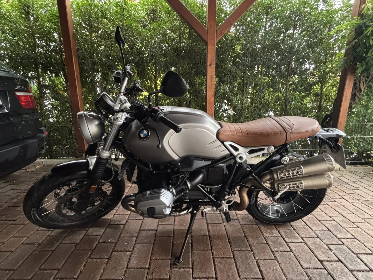 BMW R nineT Scrambler Argent - 1