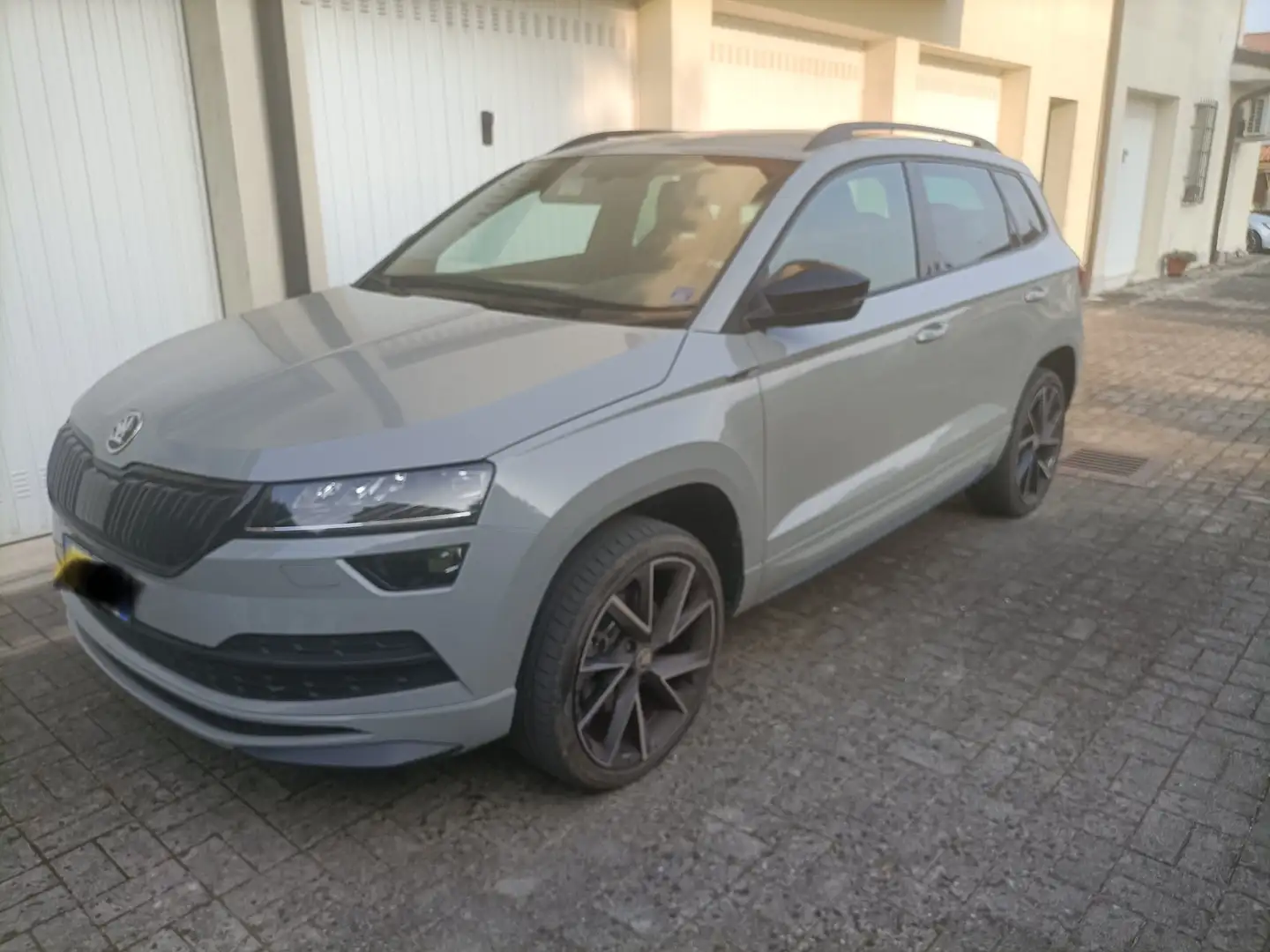 Skoda Karoq 1.6 tdi Sportline - 1