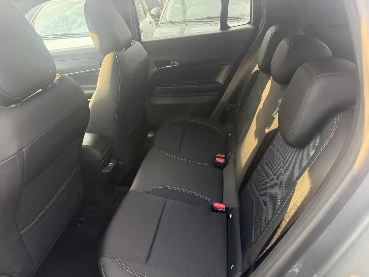Jeep Avenger 1.2 MHEV e-Hybrid Turbo Summit KM0, миниатюра 7