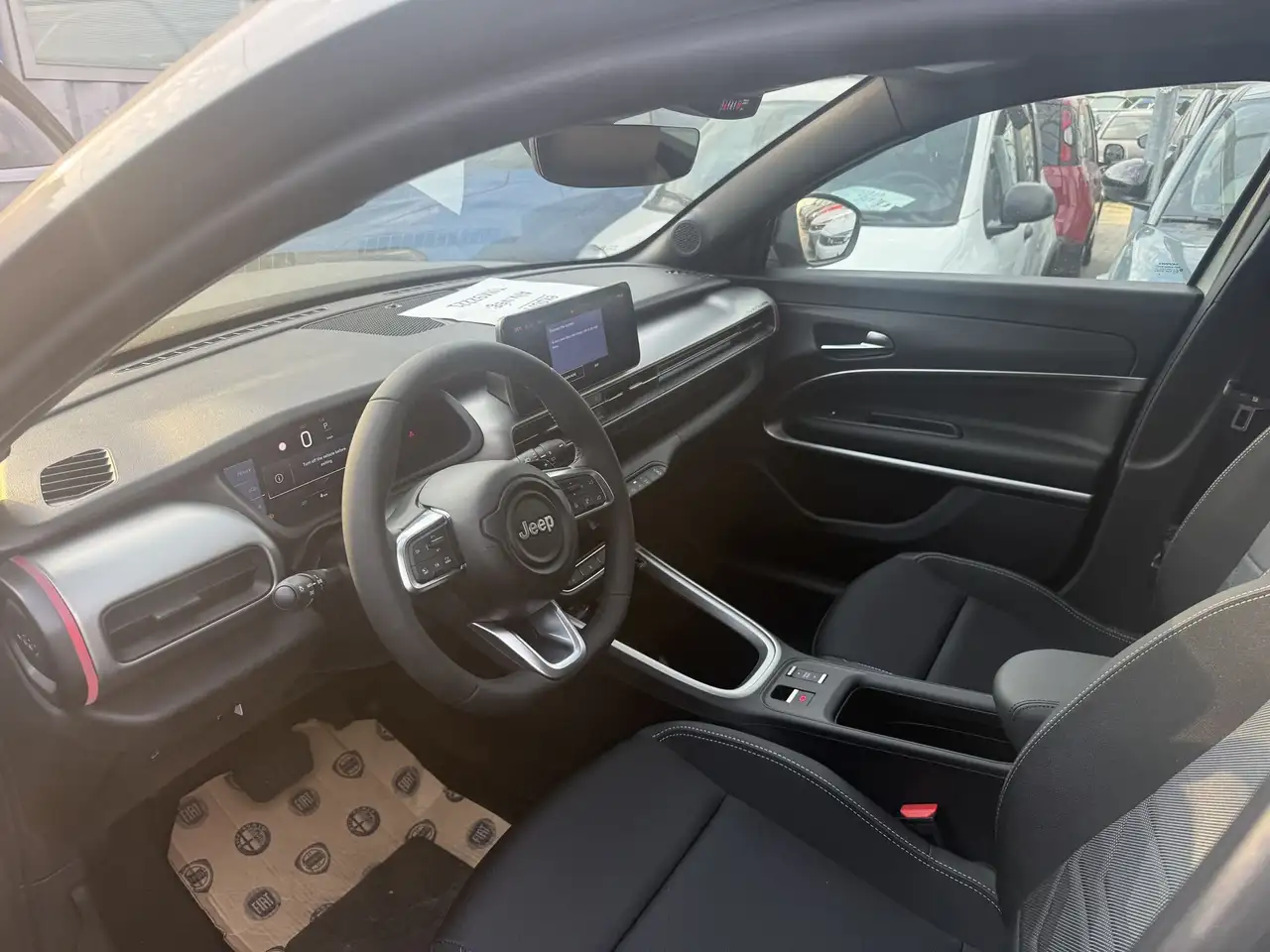 Jeep Avenger 1.2 MHEV e-Hybrid Turbo Summit KM0, миниатюра 6