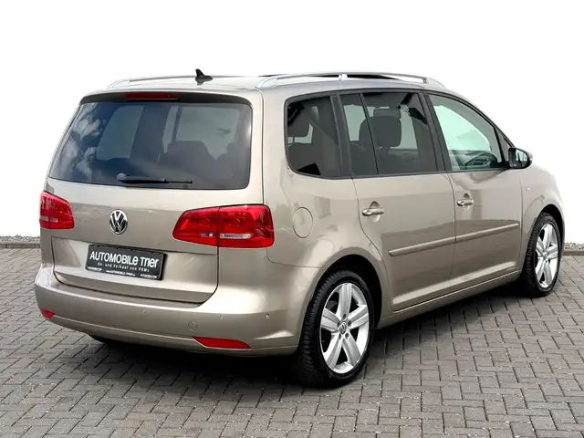 Volkswagen Touran view 5