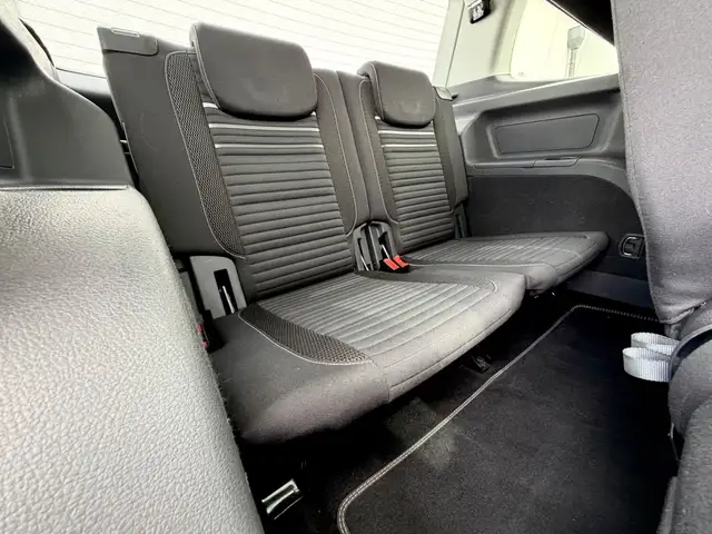 Volkswagen Touran view 14