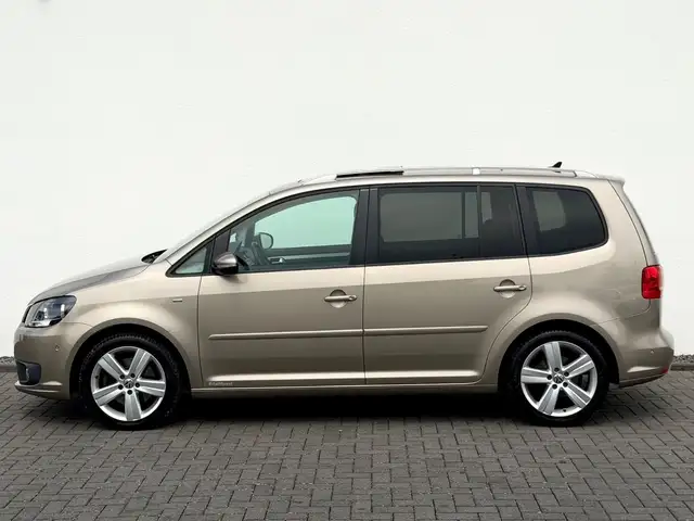 Volkswagen Touran view 8