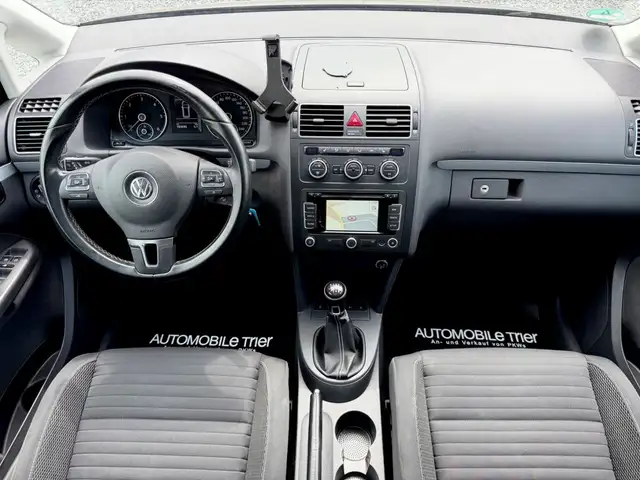 Volkswagen Touran view 10