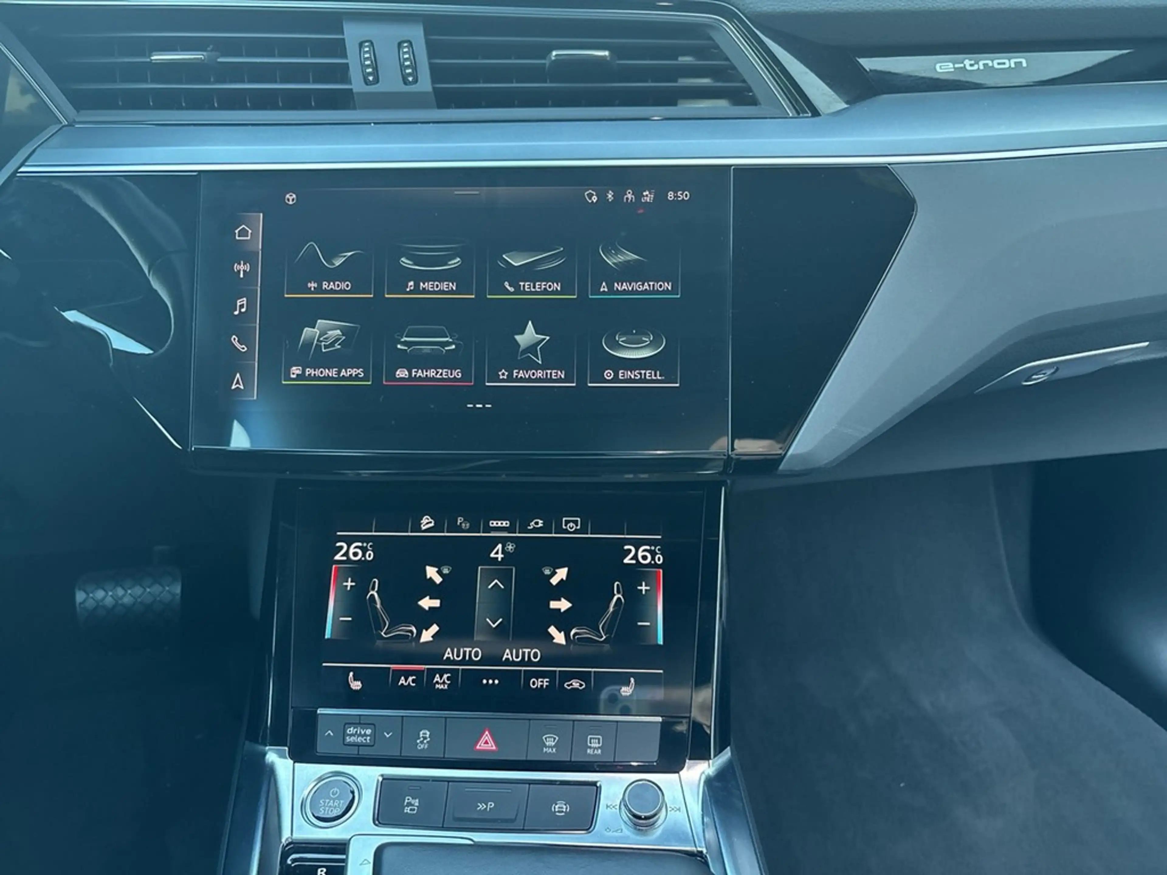 Audi Q8 e-tron advanced 55 quattro *SOH99%*Matrix*AHK — photo 12
