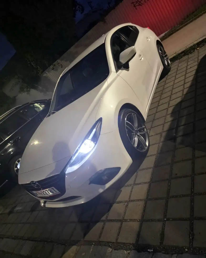 Mazda 3 SKYACTIV-D 150 Sports-Line - 1