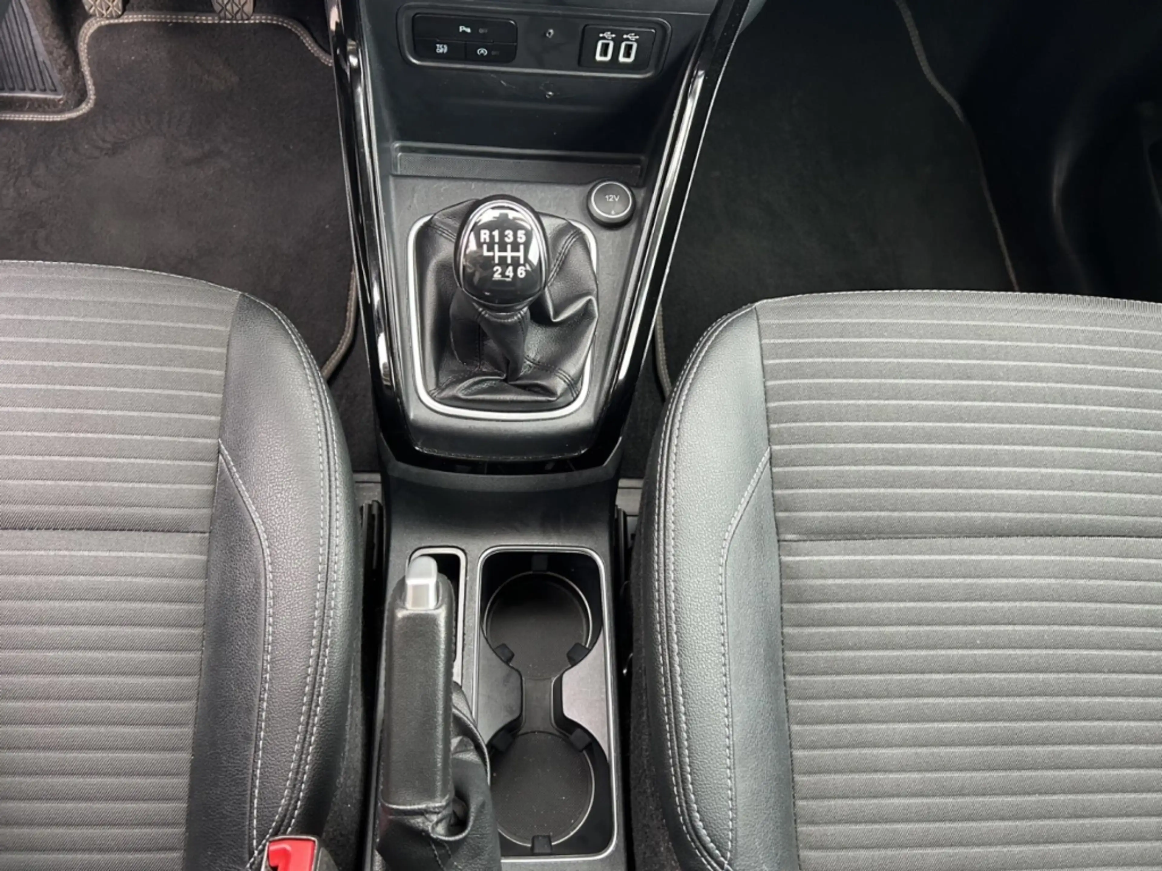 Ford EcoSport Titanium 4X4,AHK,Xenon,Tempomat,Winterpaket — photo 13