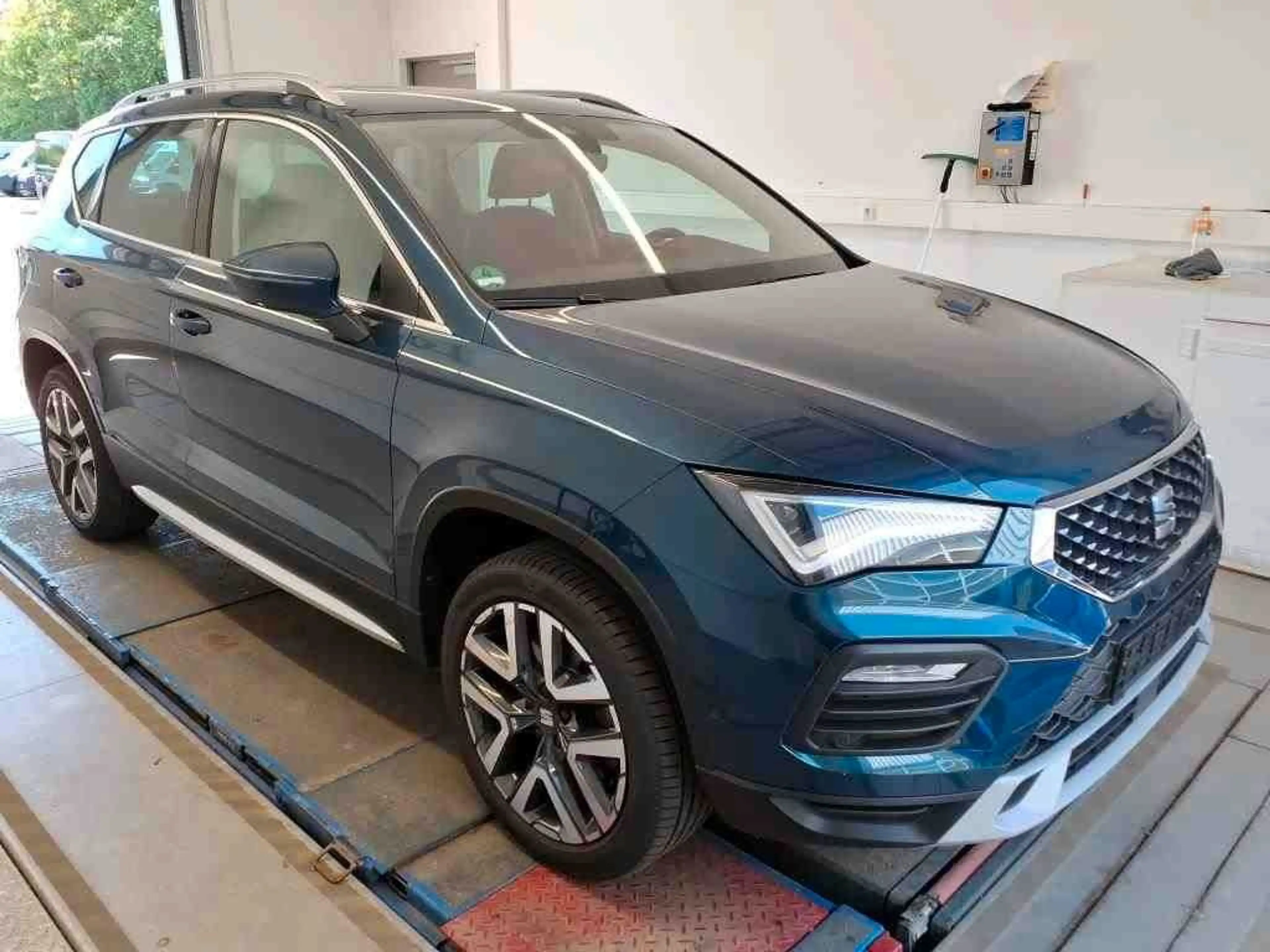 SEAT Ateca Xperience 2.0 TDI DSG Navi AHK SHZ ACC — photo 2