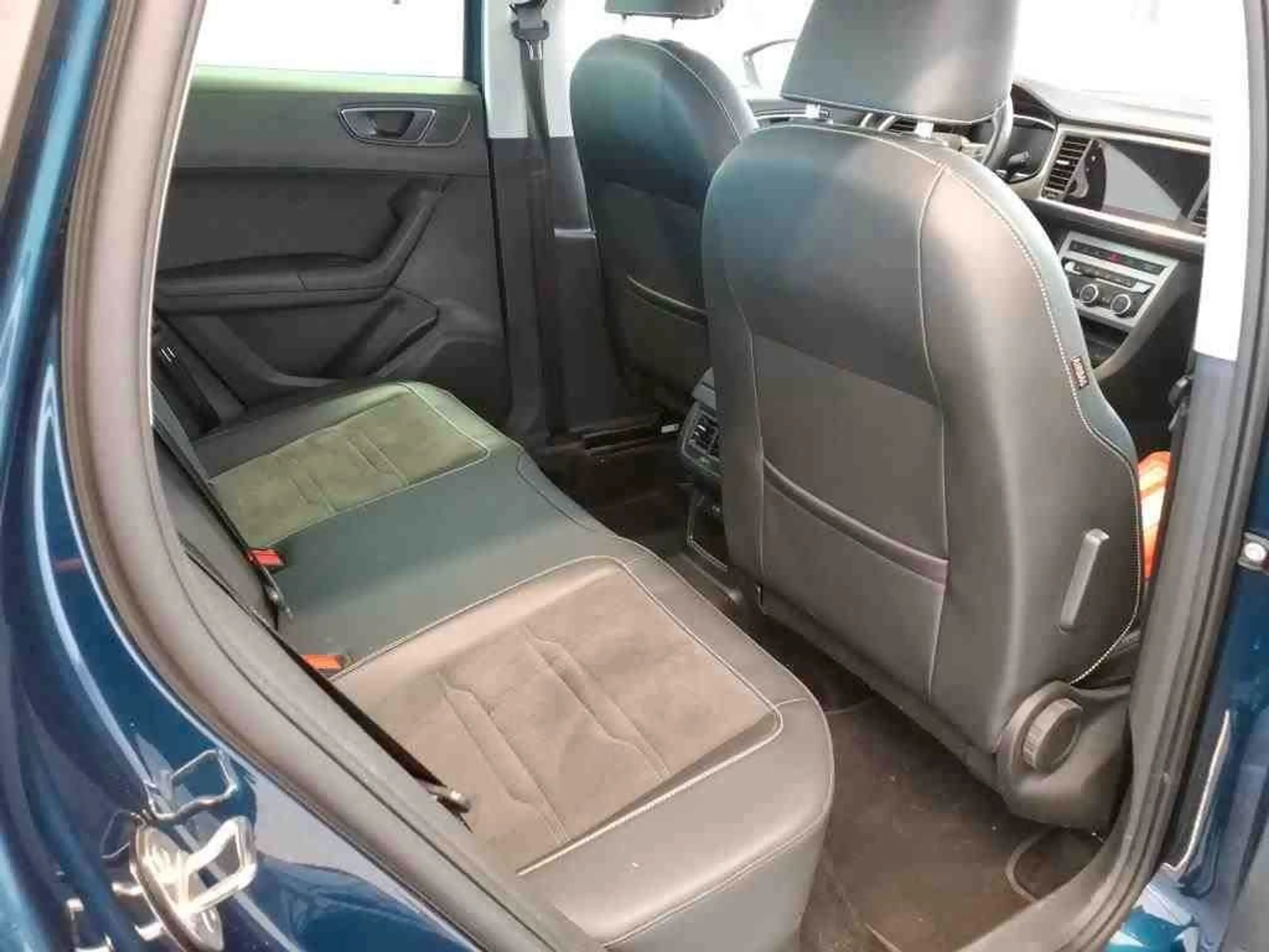 SEAT Ateca Xperience 2.0 TDI DSG Navi AHK SHZ ACC — photo 6