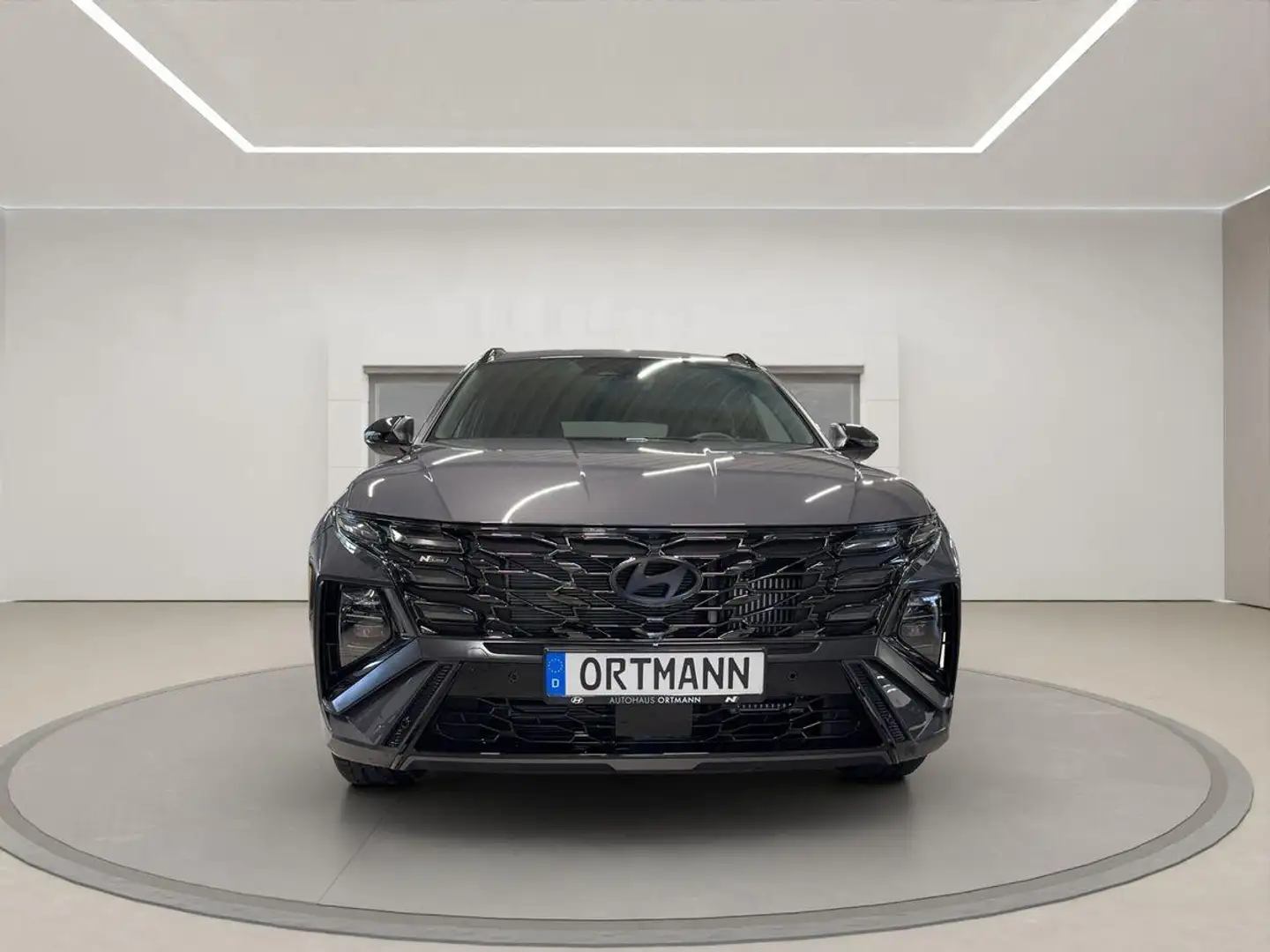 Hyundai TUCSON 1.6 Turbo "N Line" 4WD Automatik Grau - 2