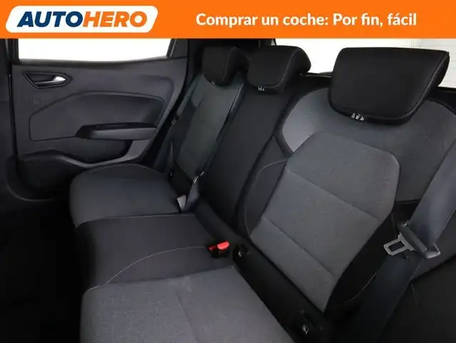 Renault Clio view 15