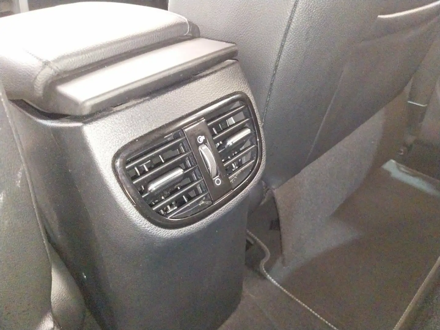 Kia Tourer 1.6 GDi PHEV 104kW (141CV) eDrive Roşu - 2
