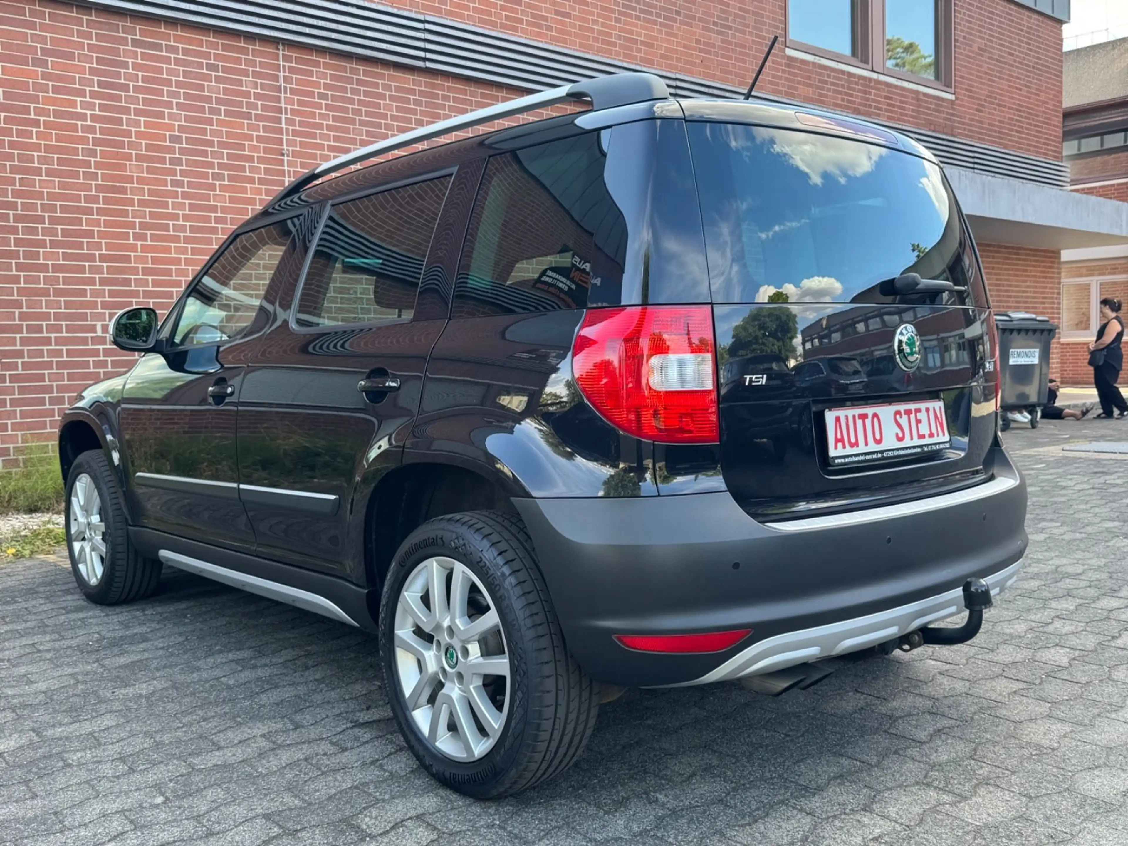 Skoda Yeti Ambition Plus Edition *NAVI*PDC*AHK*SHZ* — photo 7