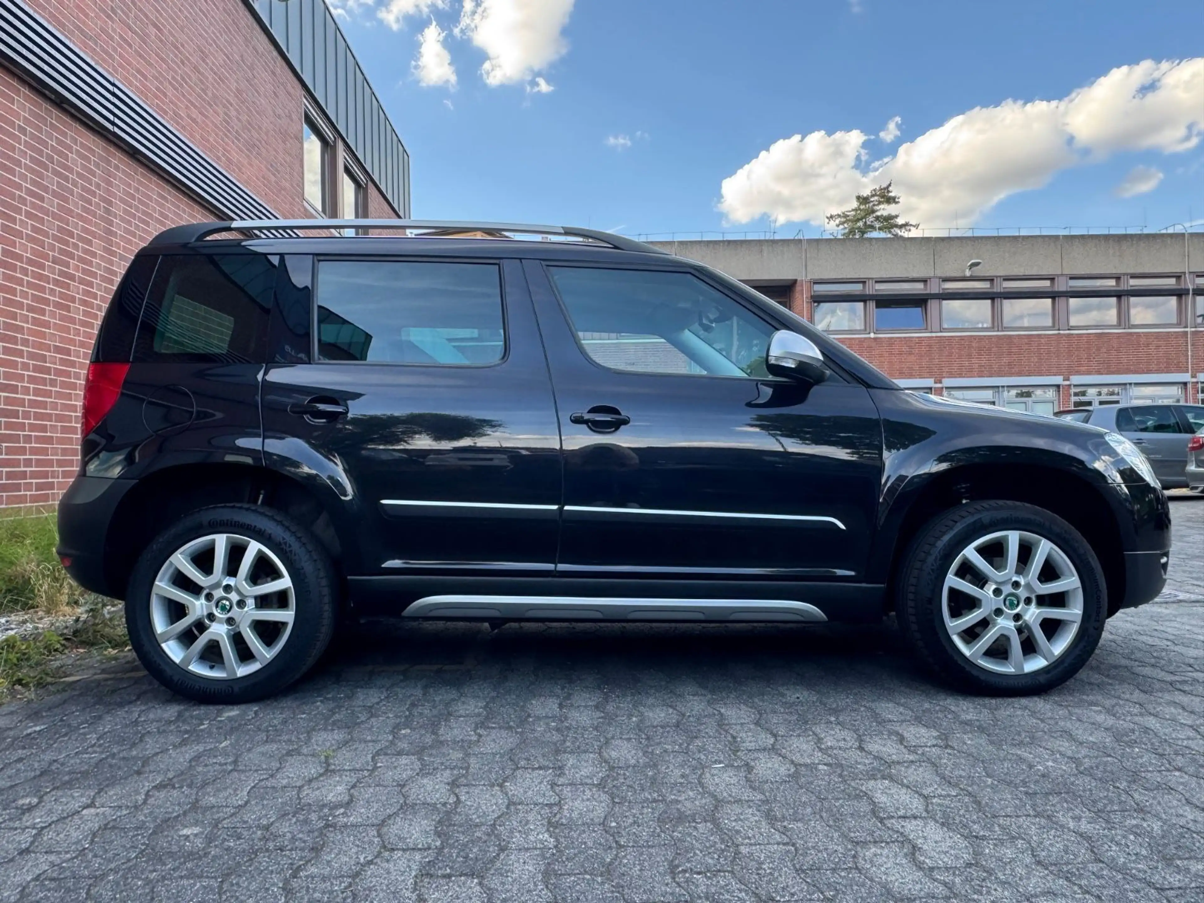 Skoda Yeti Ambition Plus Edition *NAVI*PDC*AHK*SHZ* — photo 4