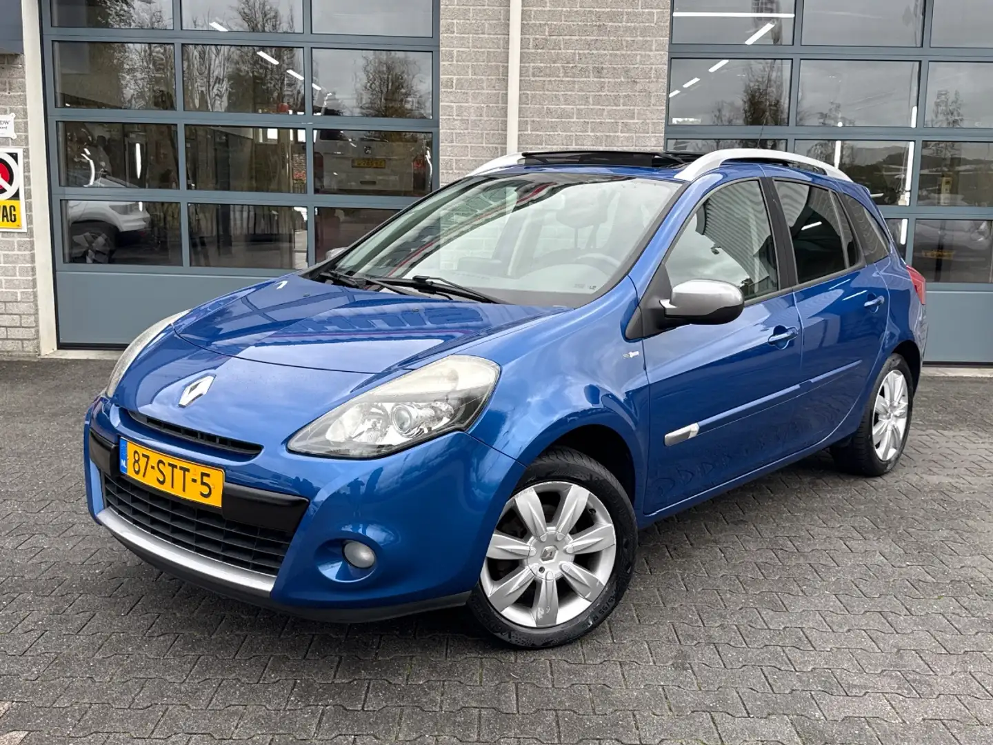 Renault Clio Estate 1.2 TCE Night & Day | NAP | 2E EIGENAAR | Blauw - 1
