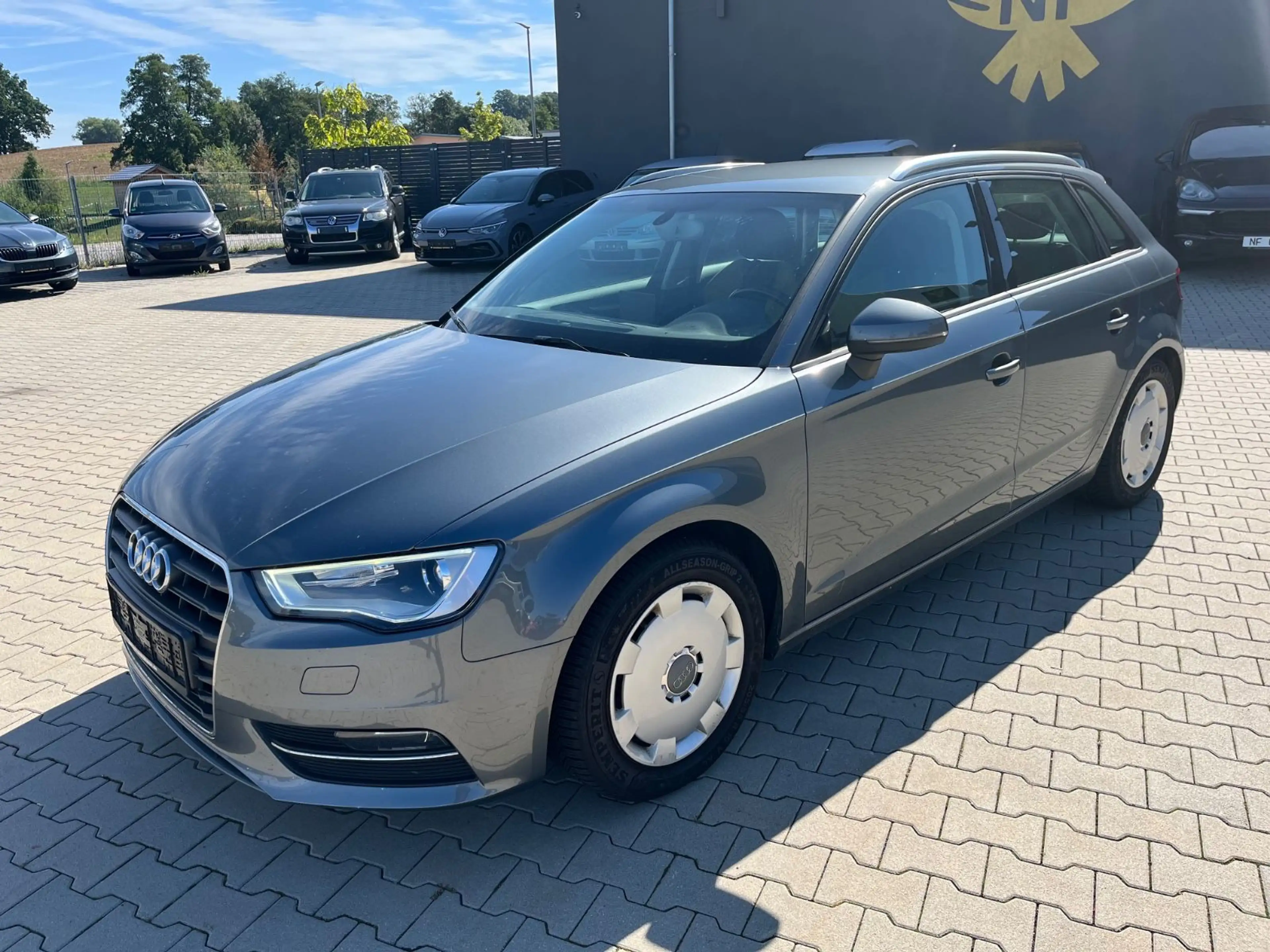 Audi A3 Sportback ambition 2.0TDI Navi,Xenon,SH-gepfl — photo 2