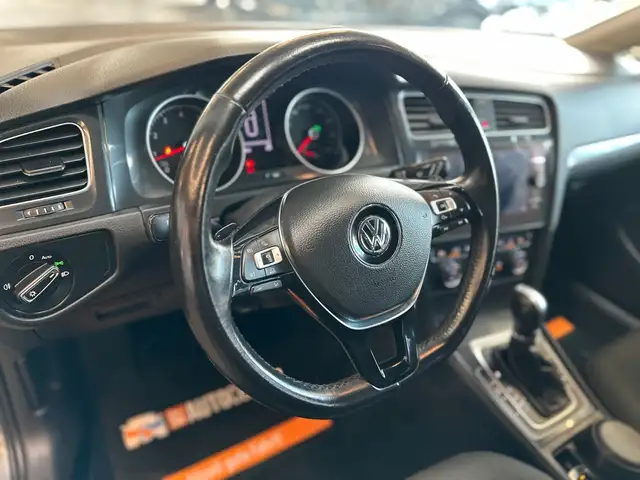 Volkswagen Golf view 10