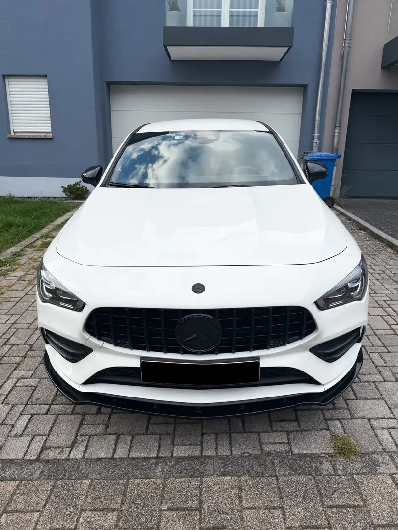 Mercedes-Benz CLA 250 AMG Line - 2
