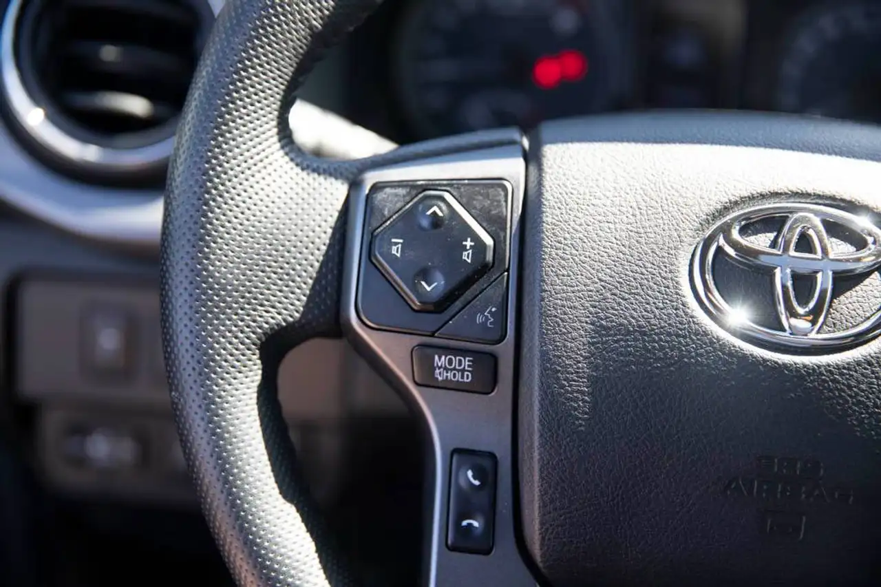 Toyota Tacoma снимка Toyota Tacoma
