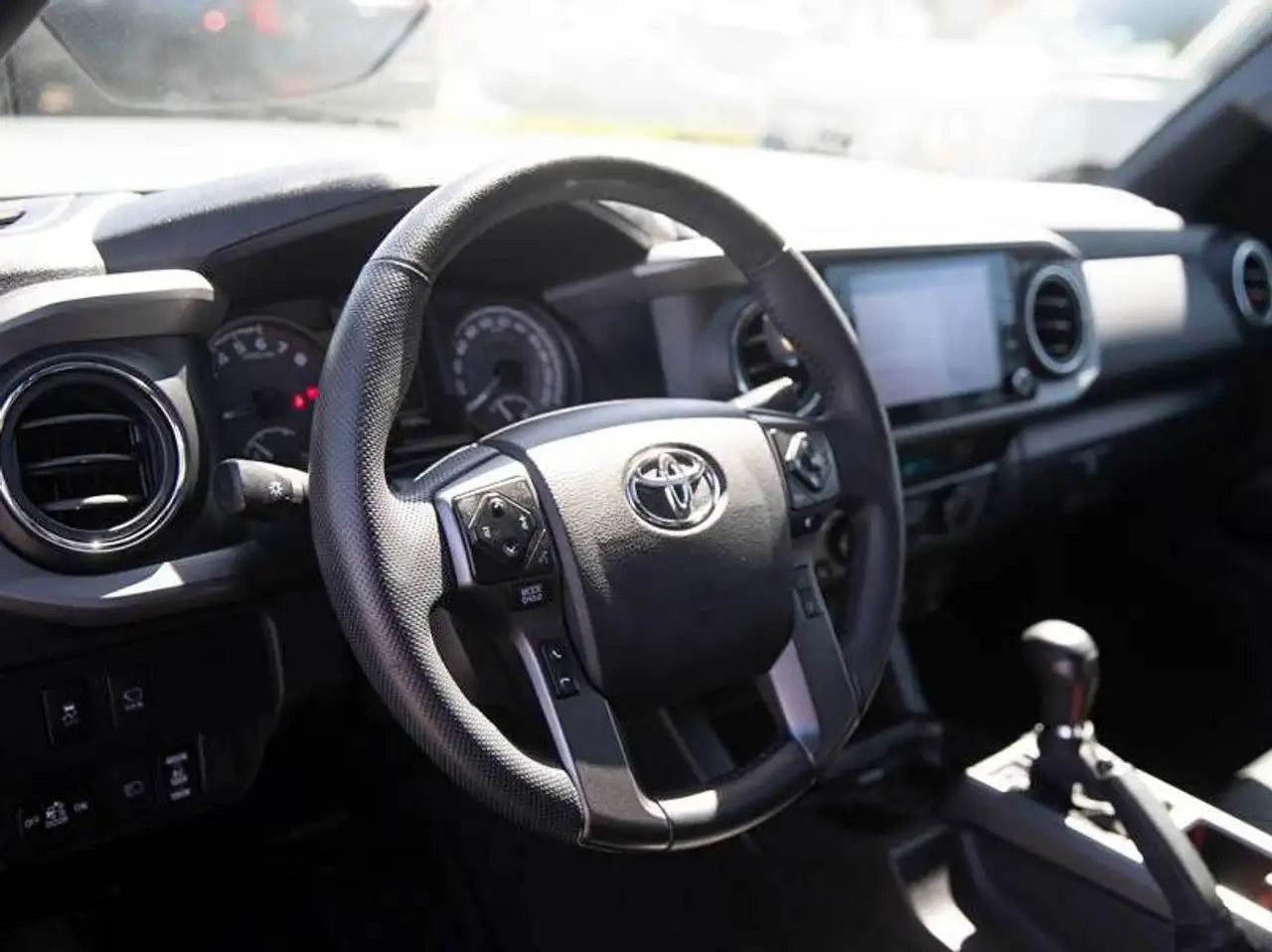Toyota Tacoma снимка Toyota Tacoma