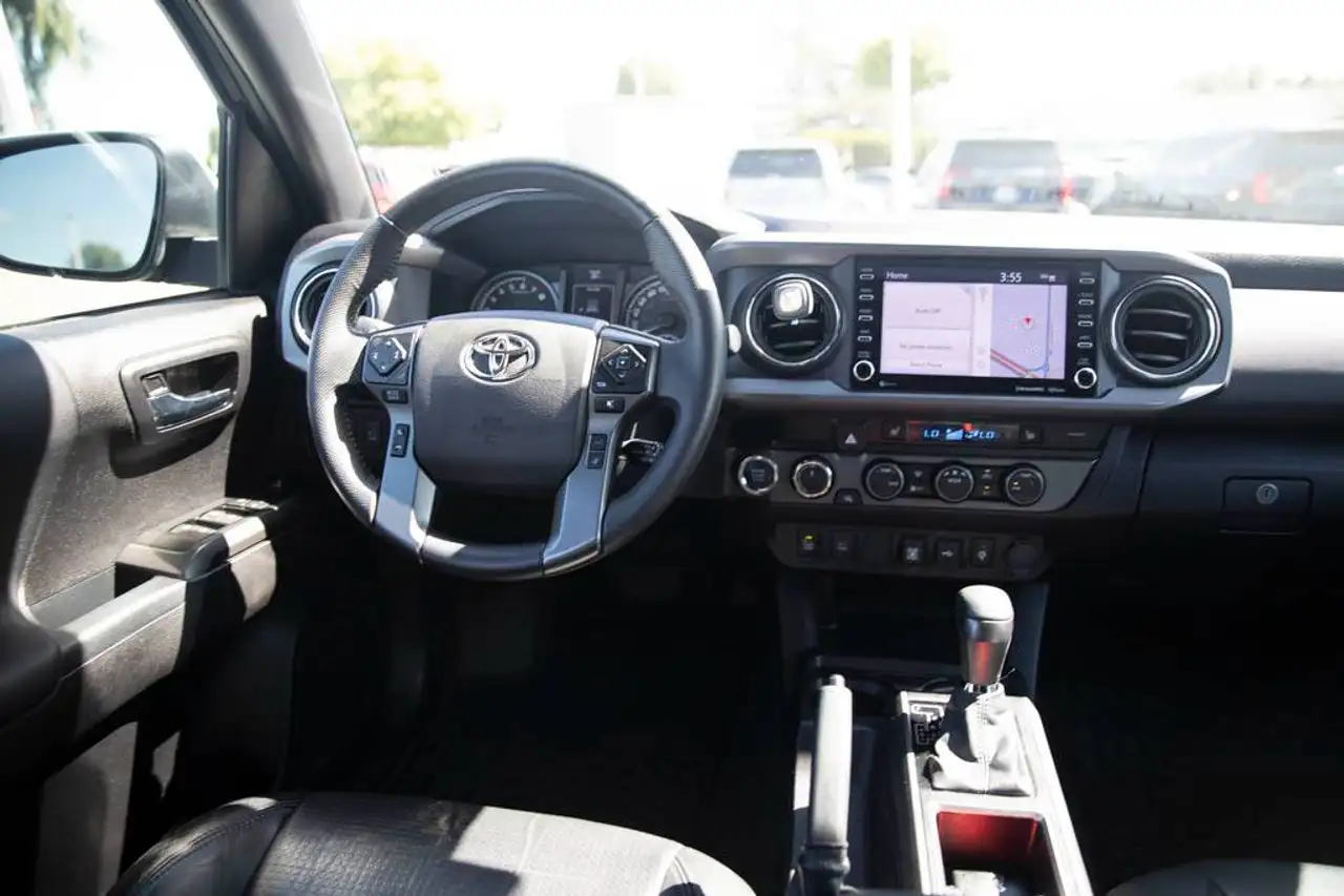 Toyota Tacoma снимка Toyota Tacoma