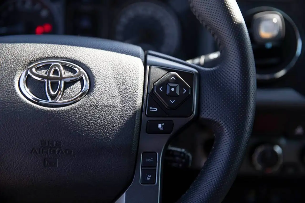 Toyota Tacoma снимка Toyota Tacoma